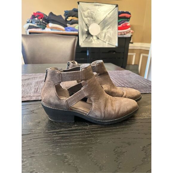 Eileen Fisher Vanda Gray Leather Back Zip Bootie Sandals sz 6-1/2 - Picture 1 of 7